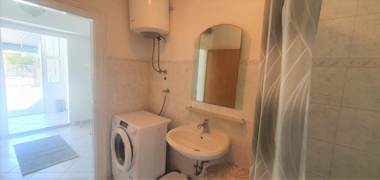 Apartment Fain - Private Parking ザダル エクステリア 写真